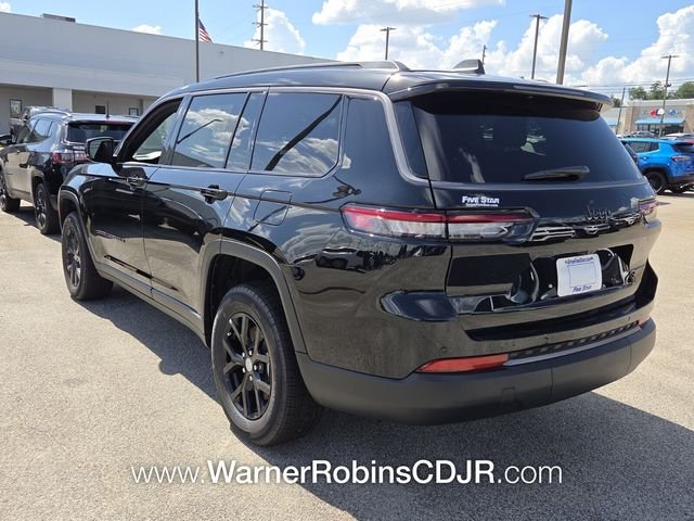 New 2026 Diamond Black Crystal Pearl-Coat Exterior Paint Jeep Altitude image 12