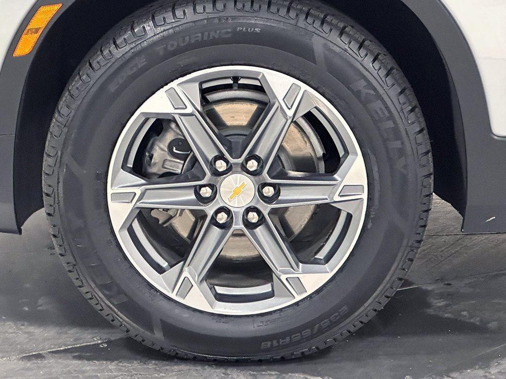 Used 2025 Gray Chevrolet LT image 35