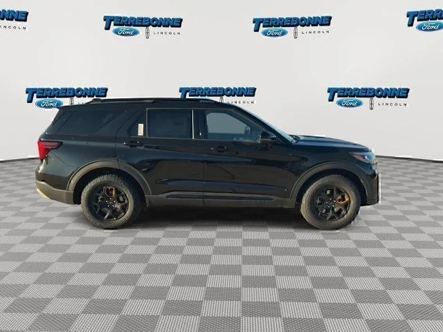 New 2026 Agate Black Metallic Ford Tremor® image 31