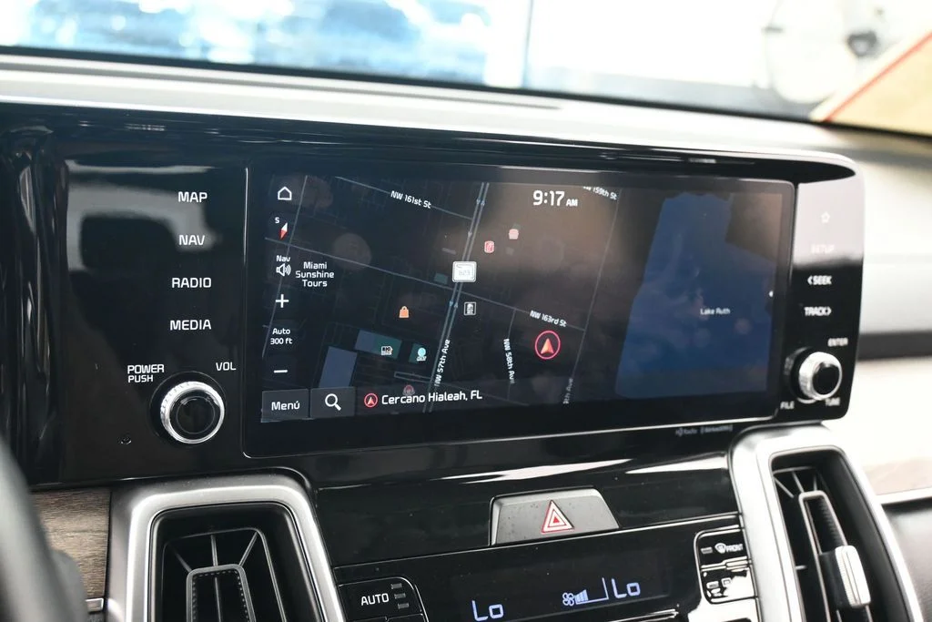 Used 2022 Glacial White Pearl Kia EX image 19