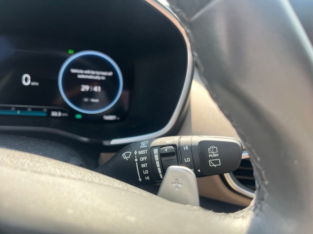 Used 2023 White Hyundai Blue image 17