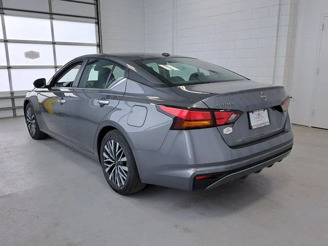 Used 2025 Gray Nissan 2.5 SV image 7