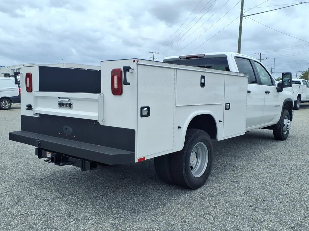 New 2025 Summit White Chevrolet Work Truck image 24