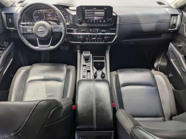 Used 2022 Silver Nissan SL image 16