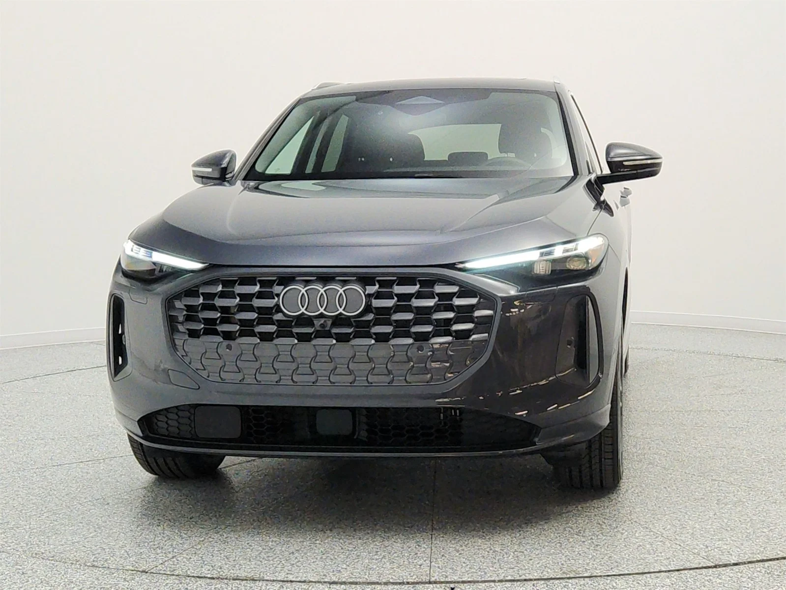 Used 2025 Tambora Gray Metallic Audi Premium Plus 2.0 TFSI quattro image 2