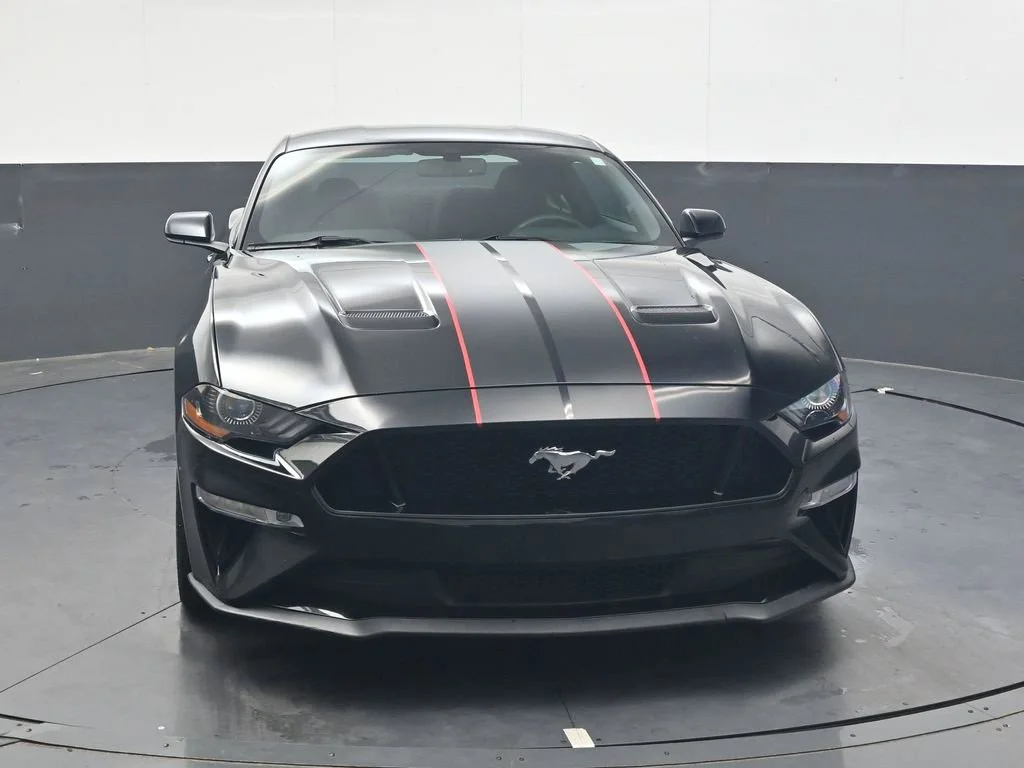 Used 2018 Black Ford GT image 9