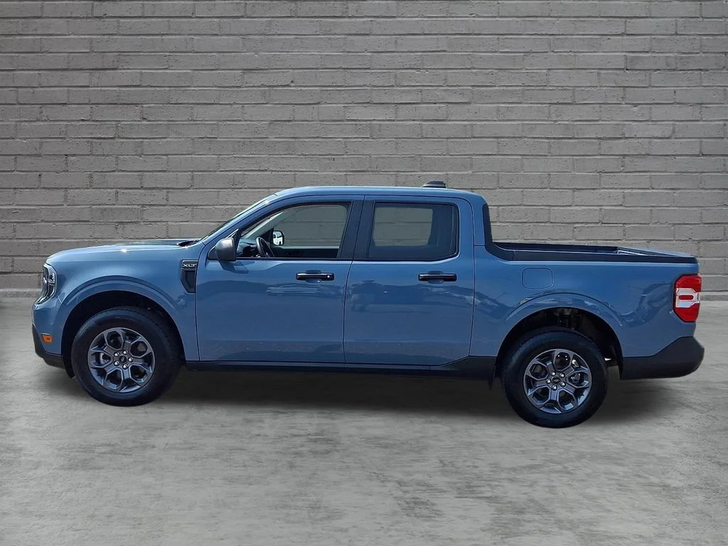 Used 2025 Gray Ford XLT image 7