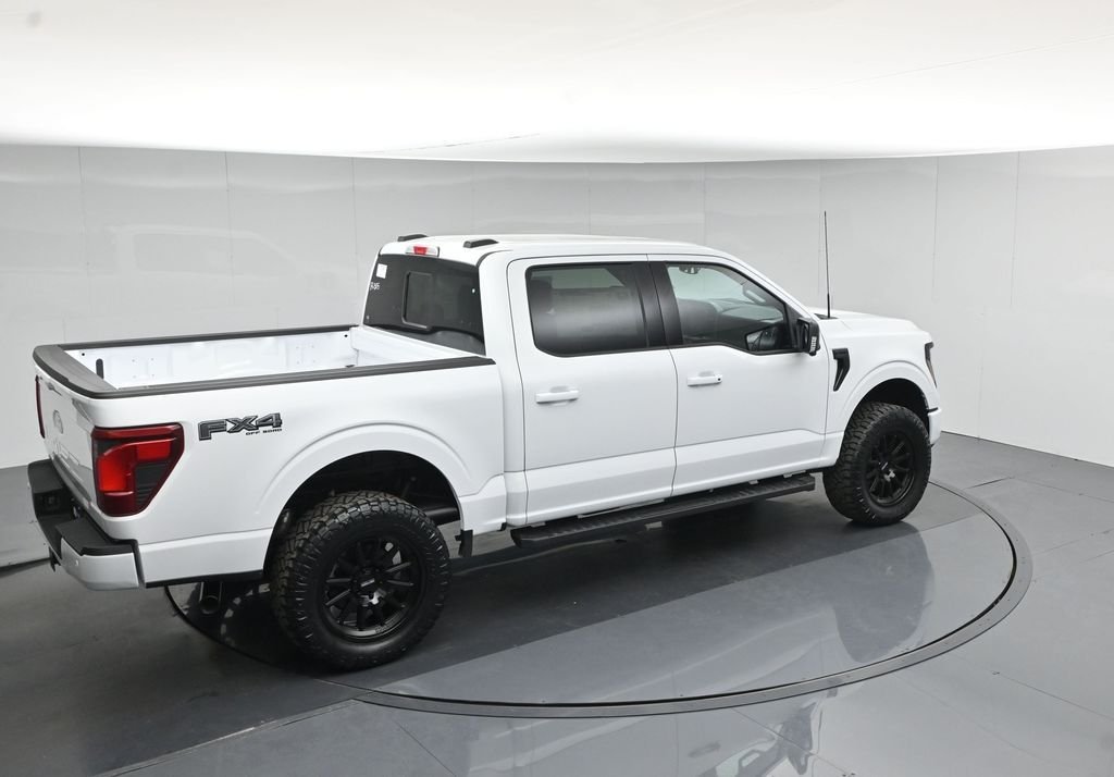 New 2026 Oxford White Ford XLT image 41