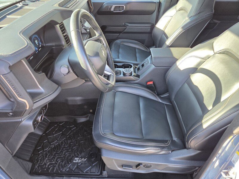 Used 2025 Gray Ford Badlands image 15