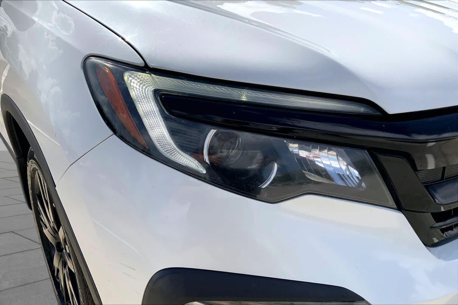 Used 2021 Platinum White Pearl Honda Special Edition image 27
