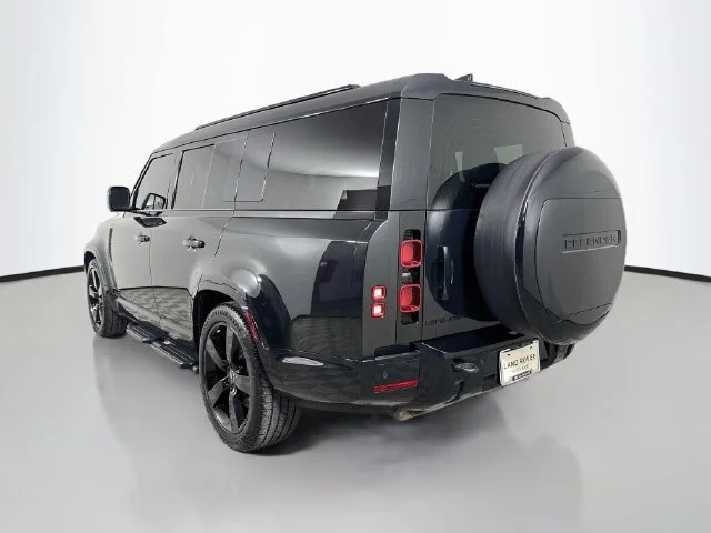 Certified Used 2025 Santorini Black Metallic Land Rover X-Dynamic SE image 7