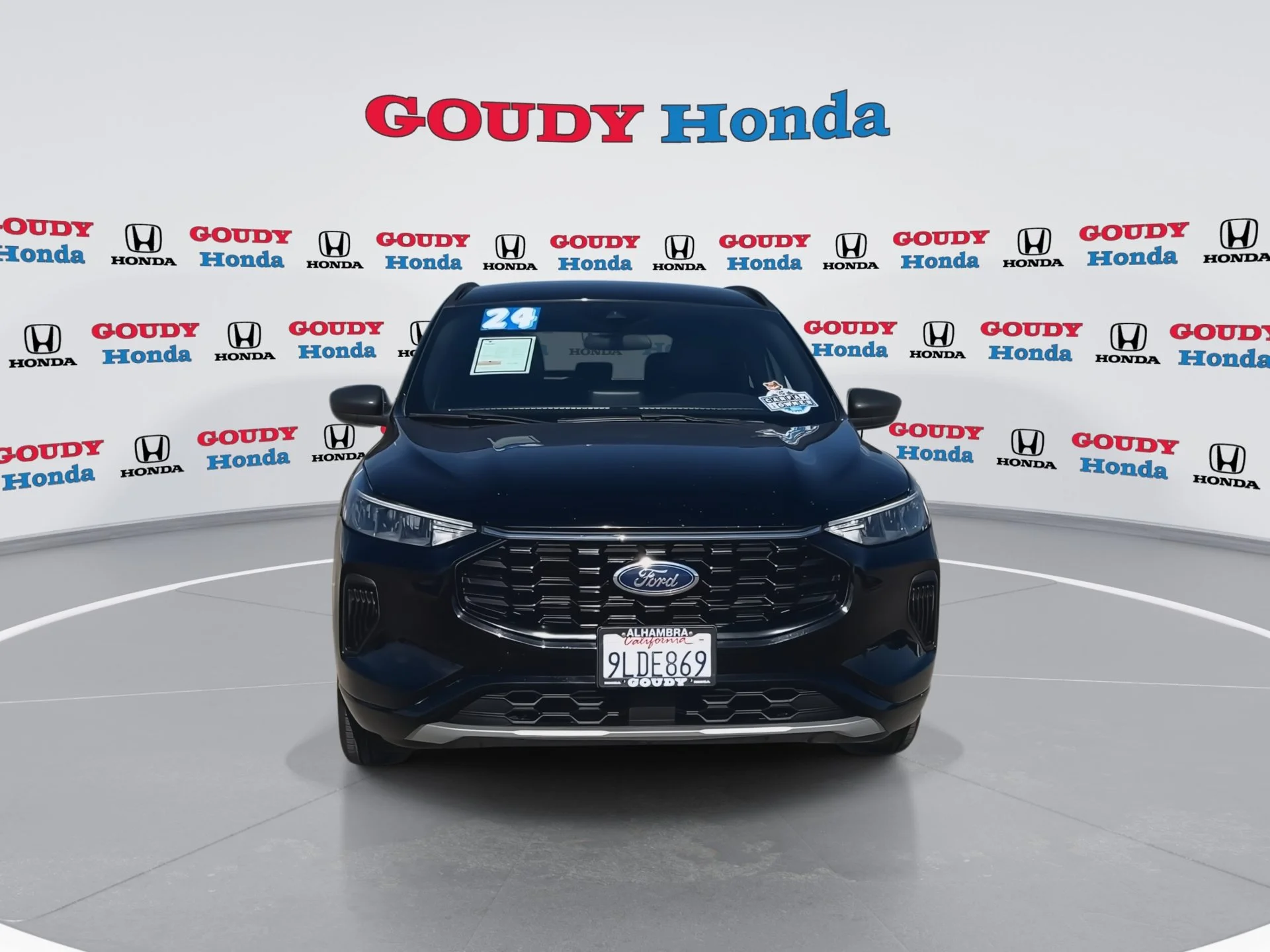 Used 2024 Agate Black Metallic Ford ST-Line image 3
