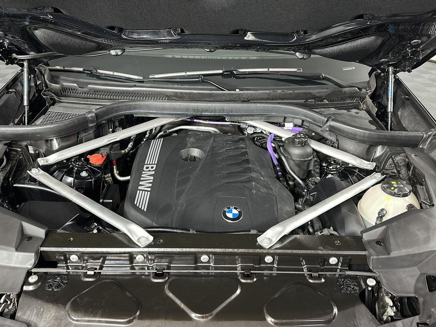 Used 2024 Black Sapphire Metallic BMW xDrive40i image 7
