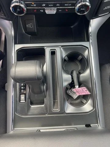 New 2026 Oxford White Ford XLT image 111
