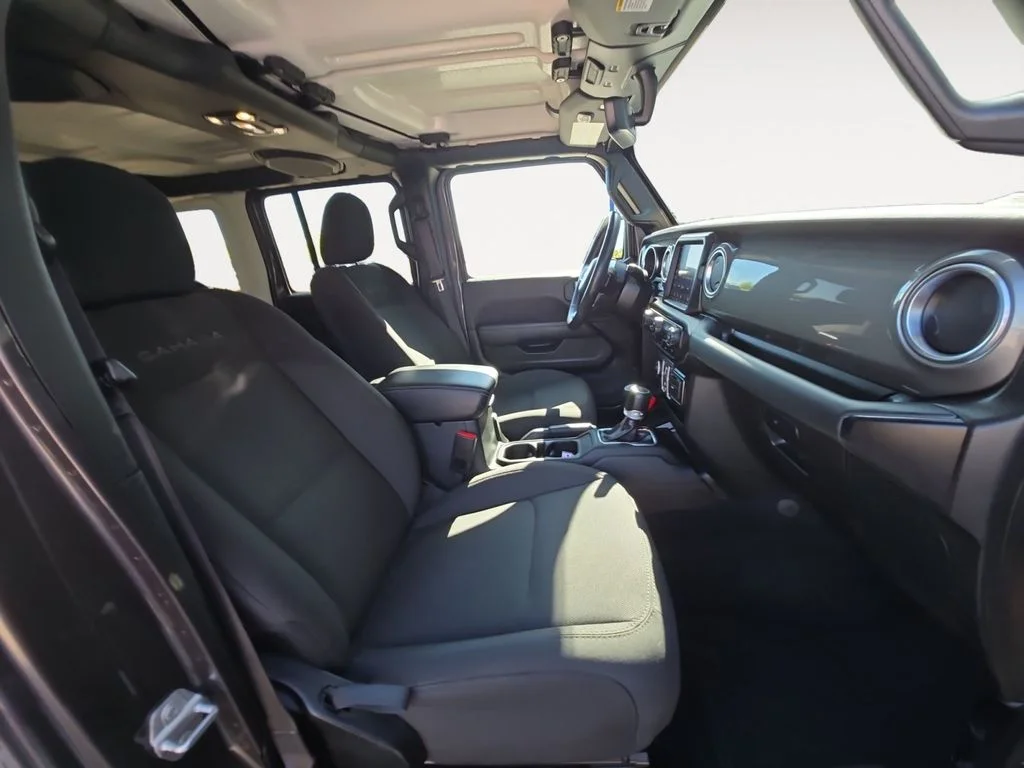 Used 2023 Gray Jeep Sahara image 16