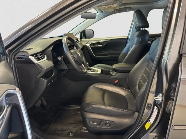Used 2023 Gray Toyota XLE Premium image 10