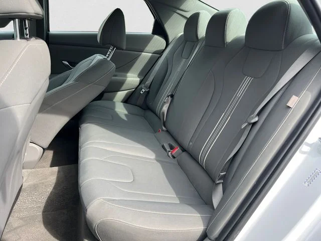Used 2024 White Hyundai SEL image 13
