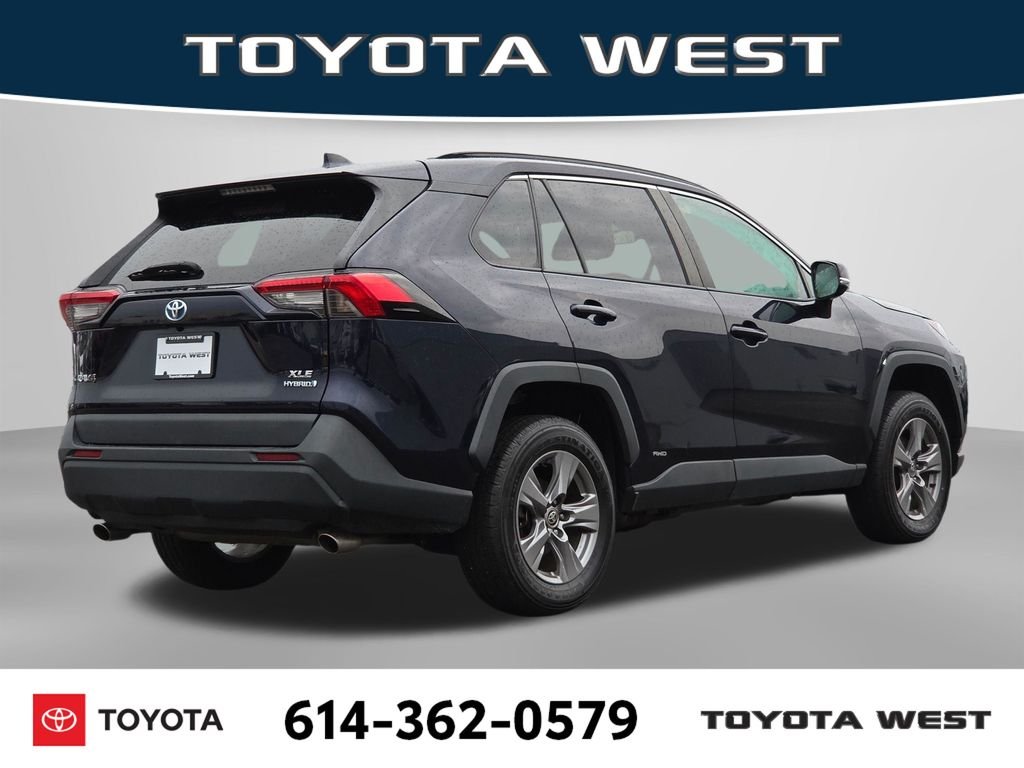 Used 2023  Toyota XLE image 7