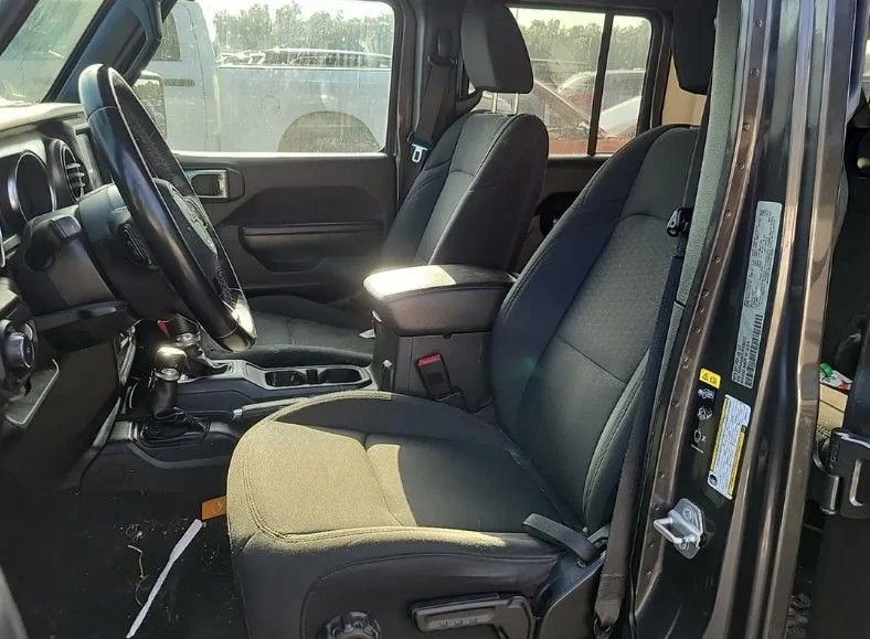 Used 2020 Gray Jeep Unlimited Sport S image 4