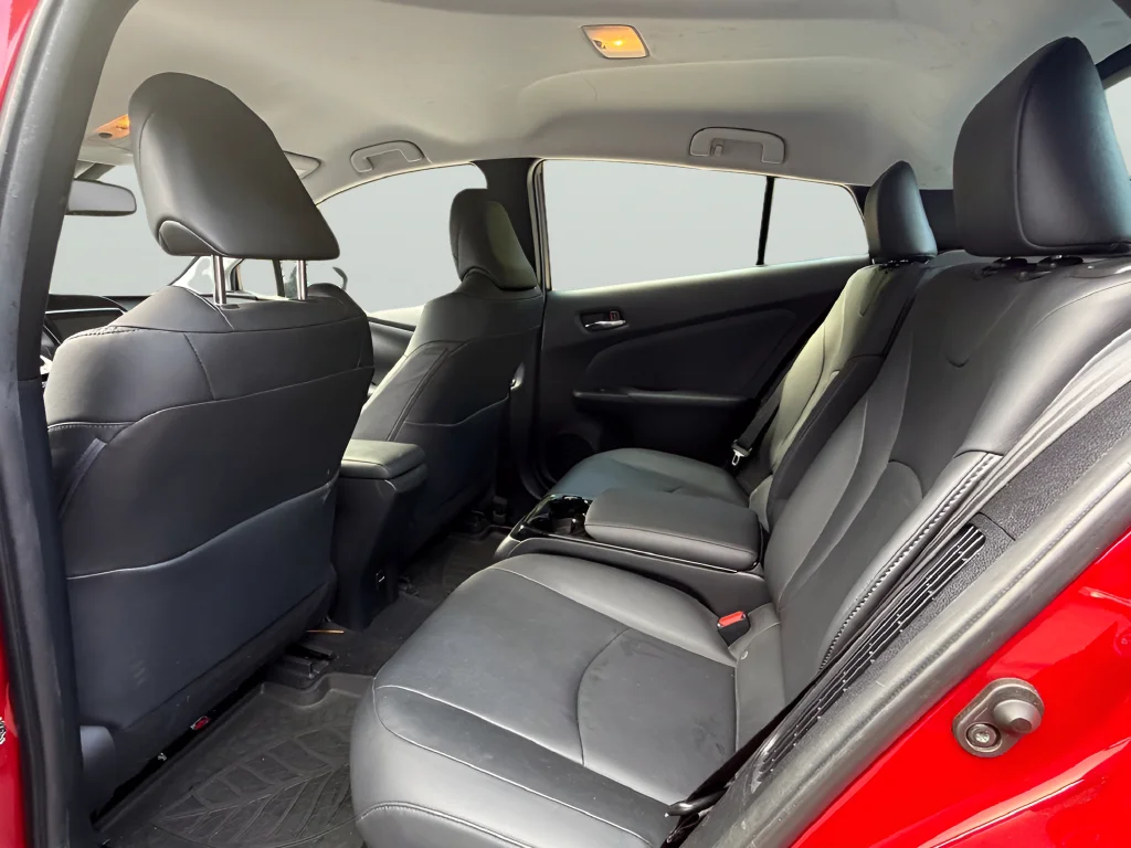 Used 2017 Red Toyota Advanced image 10