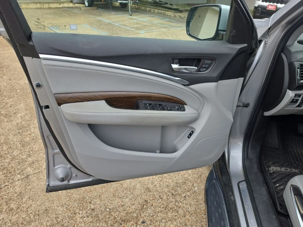 Used 2019 Silver Acura 3.5L Advance Package image 17