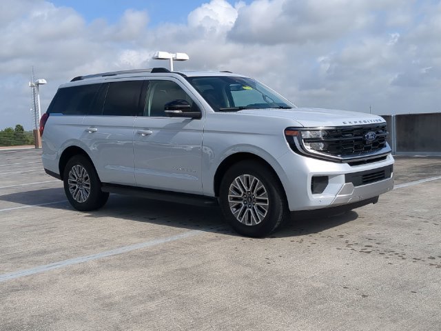 New 2026 Space Silver Metallic Ford Platinum® image 105