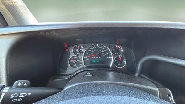 Used 2024 White GMC Work Van image 15
