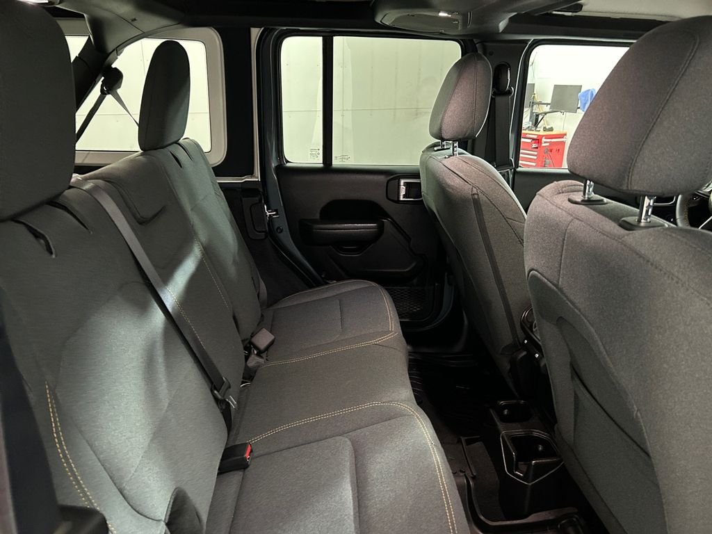 Used 2025 Gray Jeep Sport S image 17