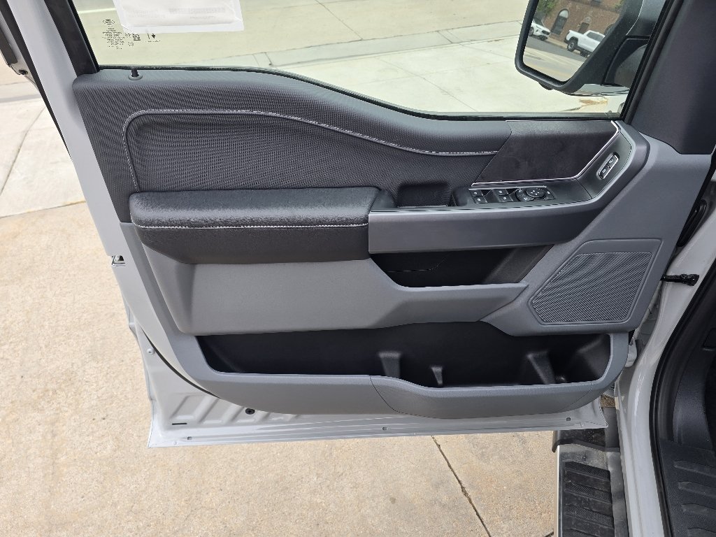 New 2026 Gray Ford 4X4 CREWCAB XLT image 11