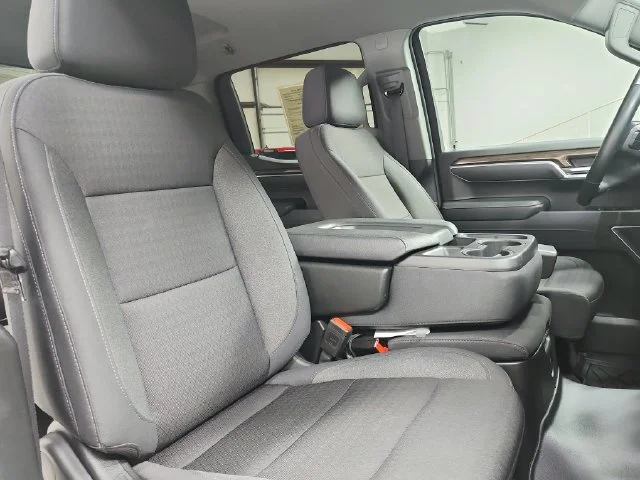 Used 2025 Summit White Chevrolet LT image 41