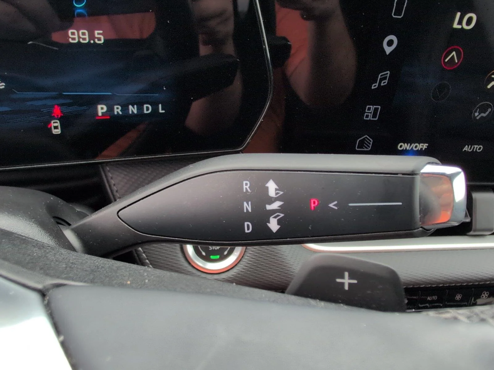Used 2025 Summit White Chevrolet LT image 23