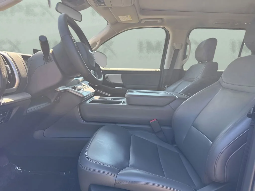 Used 2025 Black Ford Active image 32