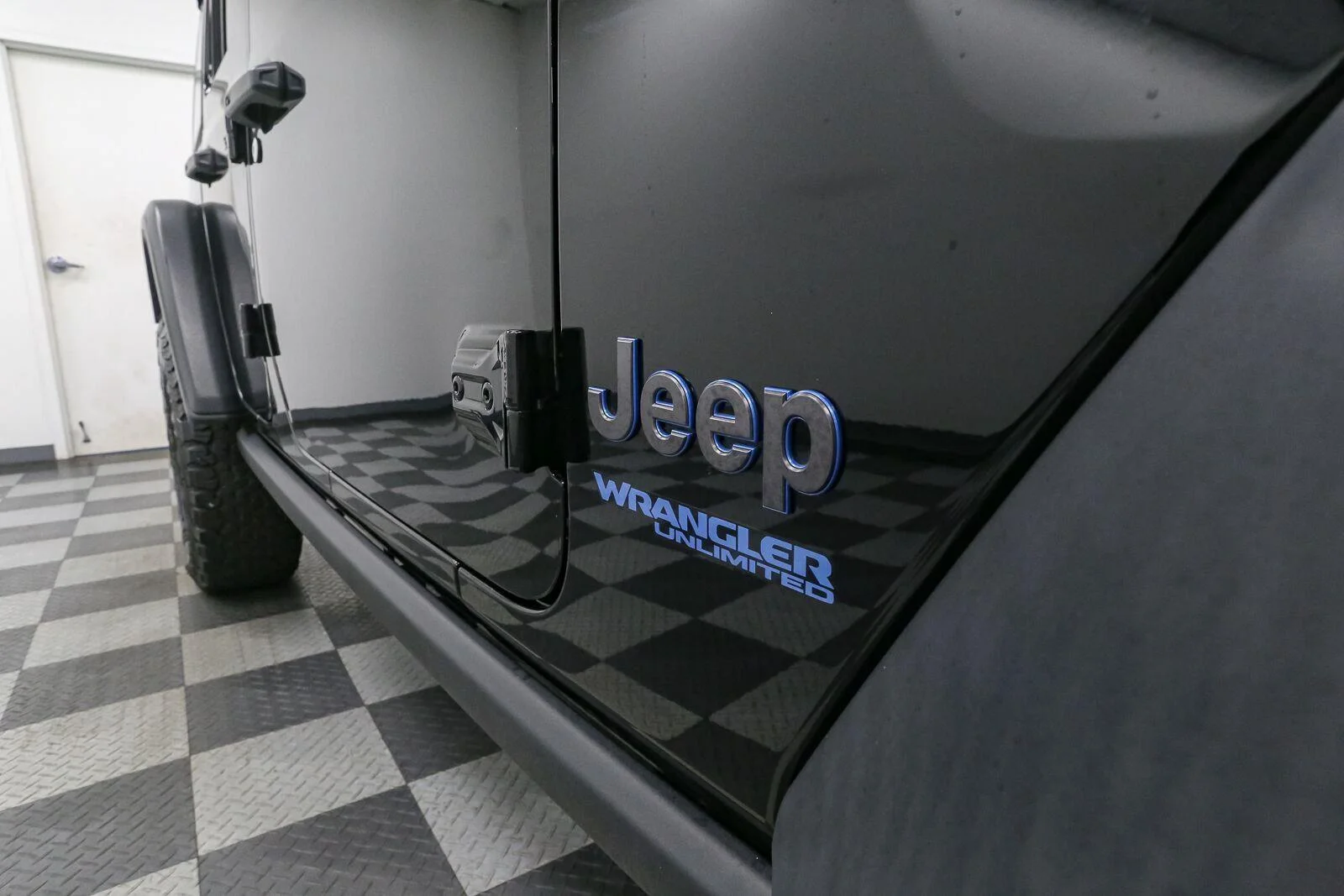 Used 2022 Black Clearcoat Jeep Unlimited Rubicon image 8