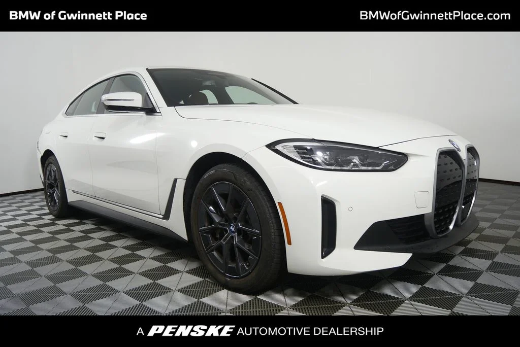 2023 BMW i4 eDrive35's photo