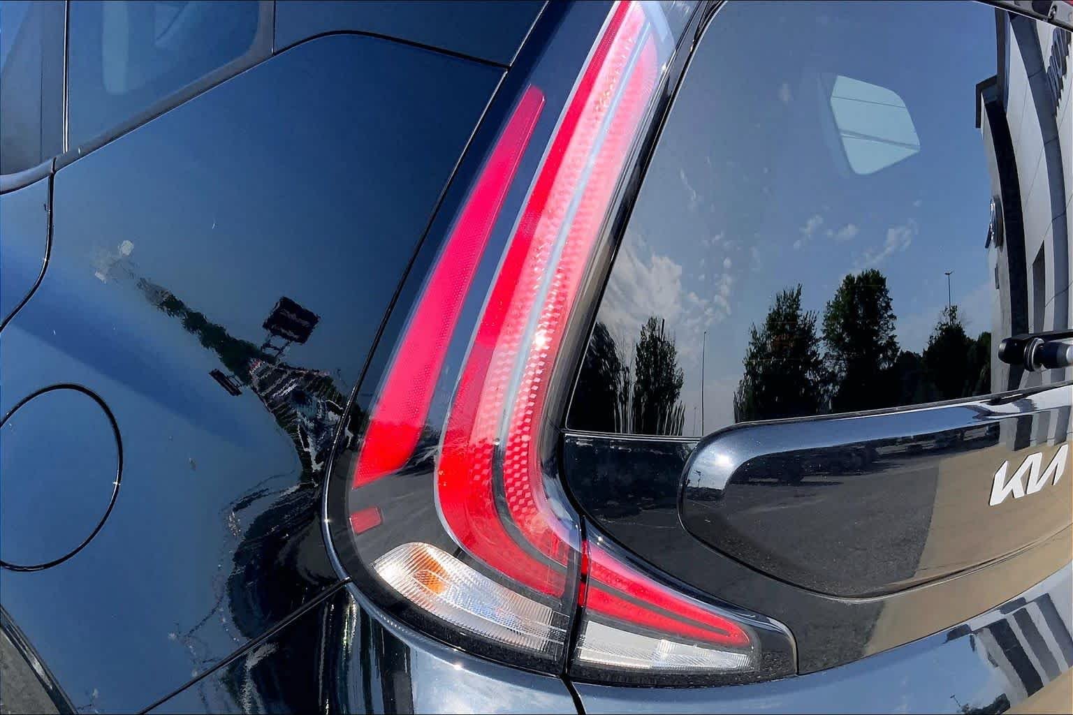 Used 2024 Fusion Black Kia LX image 26
