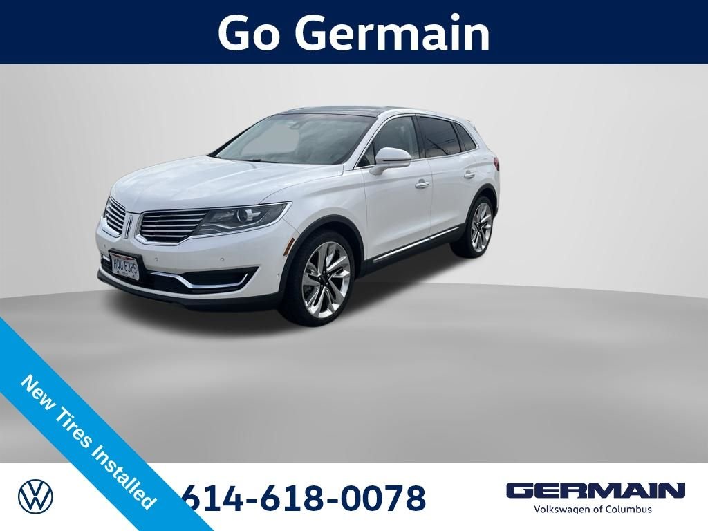 Used 2018 White Lincoln Reserve image 1