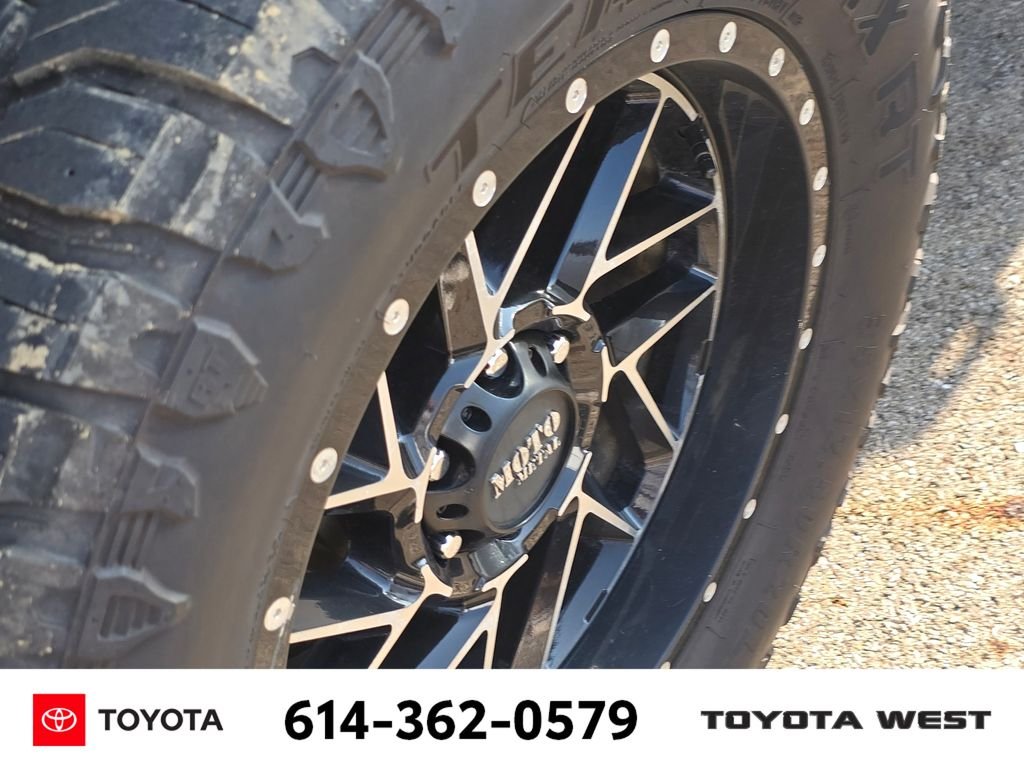 Used 2018 Blue Ford XLT image 11