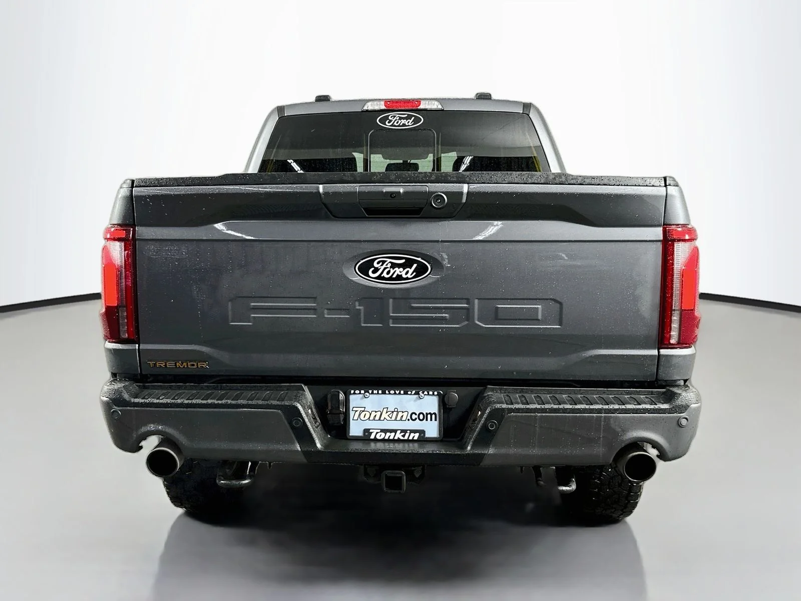 Used 2024 Carbonized Gray Metallic Ford Tremor image 7