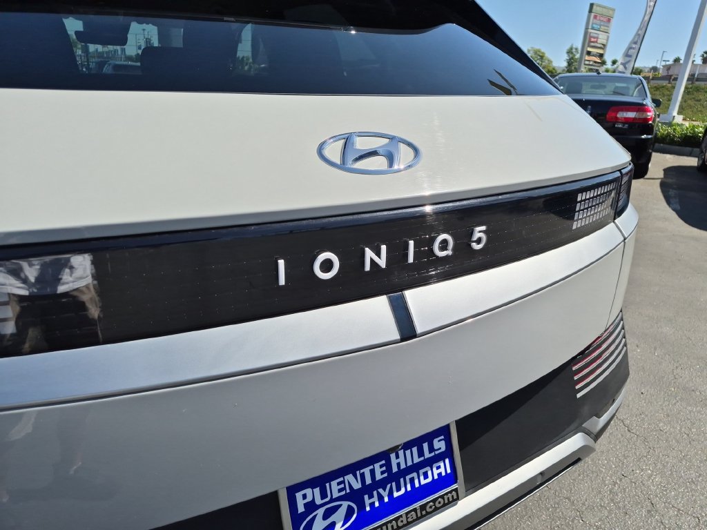 2024 Hyundai IONIQ 5 SE - Photo 10