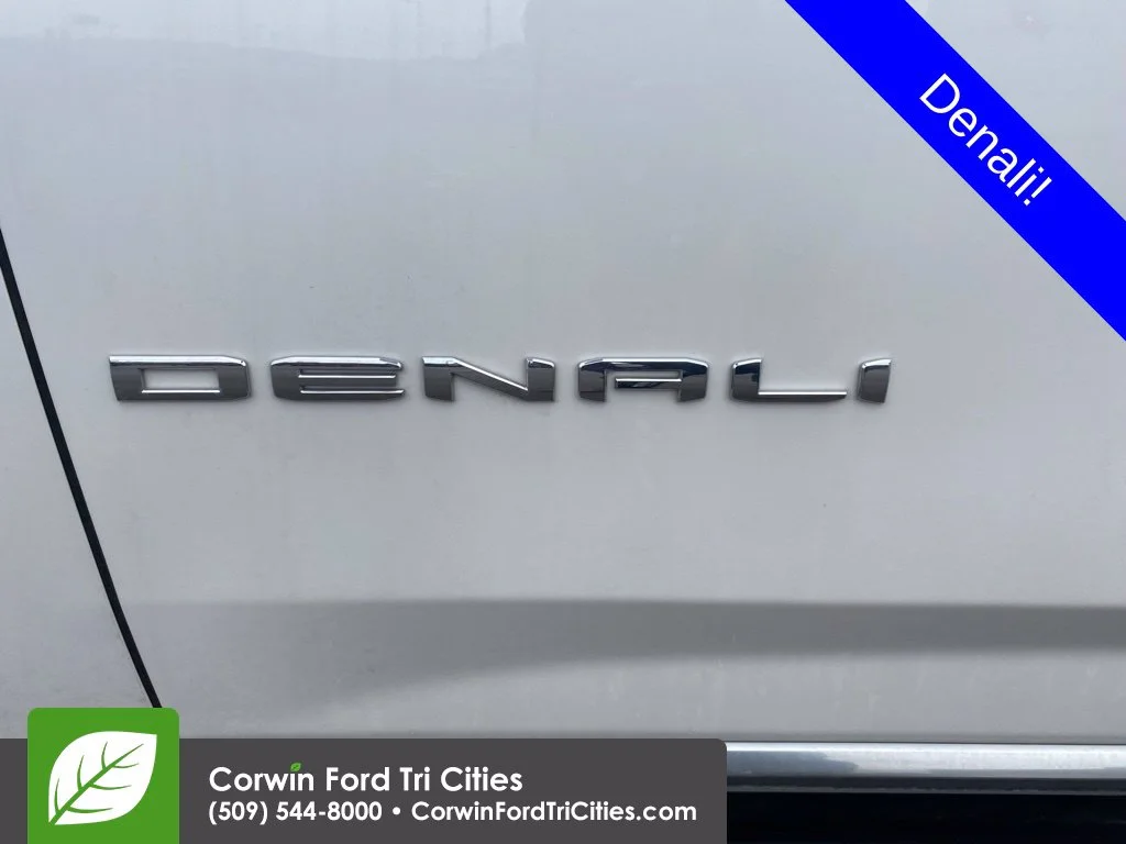 Used 2021 White Frost Tri-Coat GMC Denali image 10