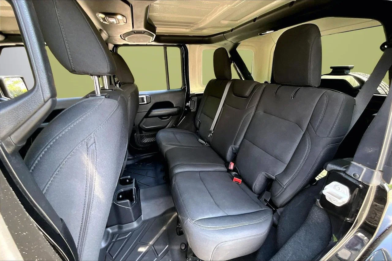 Certified Used 2022 Black Jeep Sahara image 22