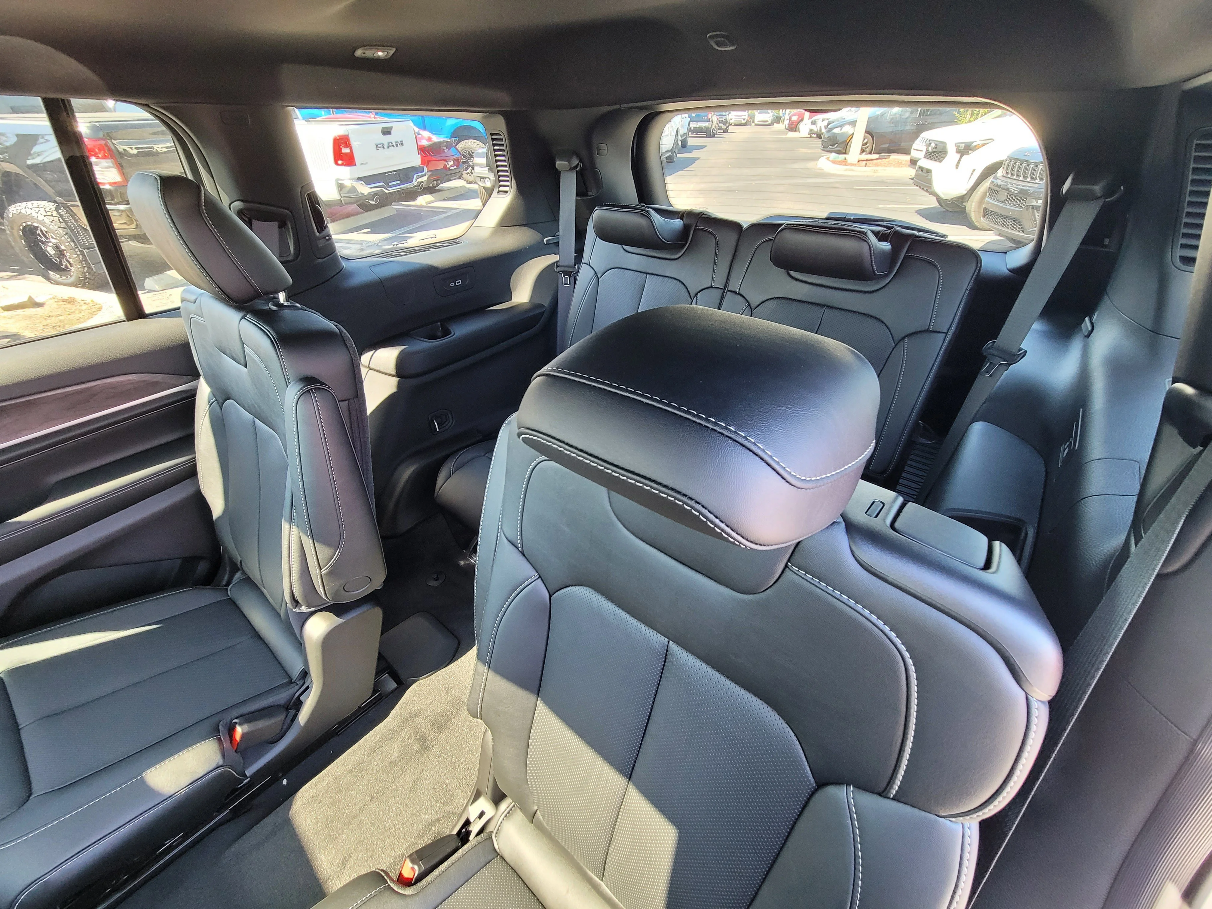 New 2026 Silver Zynith Jeep Limited Reserve image 11