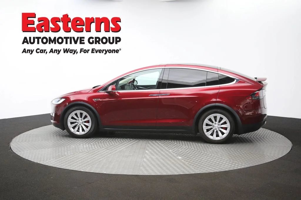 Used 2016 Red Tesla P90D image 58