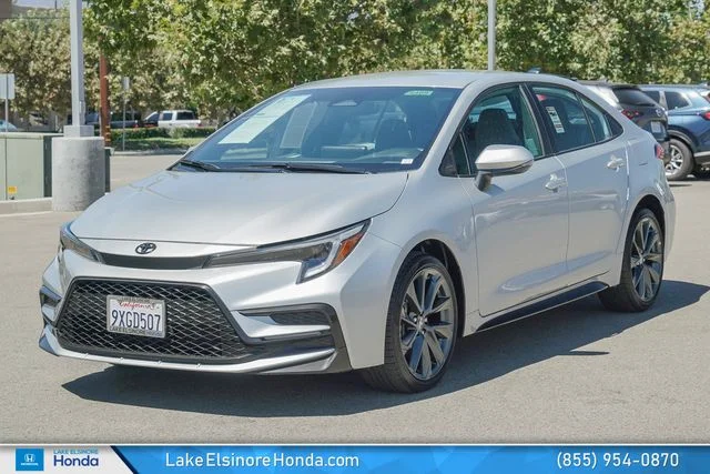 Used 2026 Classic Silver Metallic Toyota SE image 4