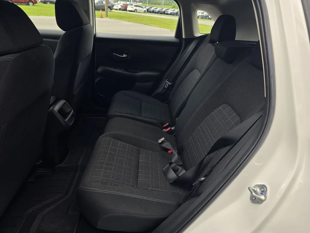 Used 2025 Platinum White Pearl Honda LX image 11