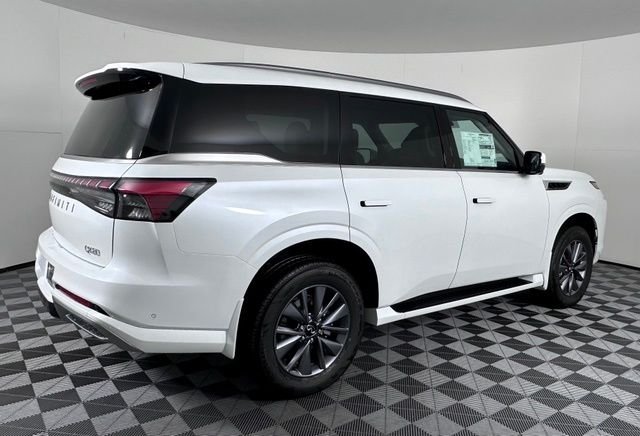 Certified Used 2026 White INFINITI PURE image 7