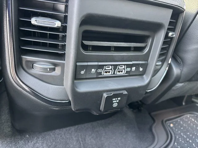 2026 RAM 1500 Limited - Photo 19