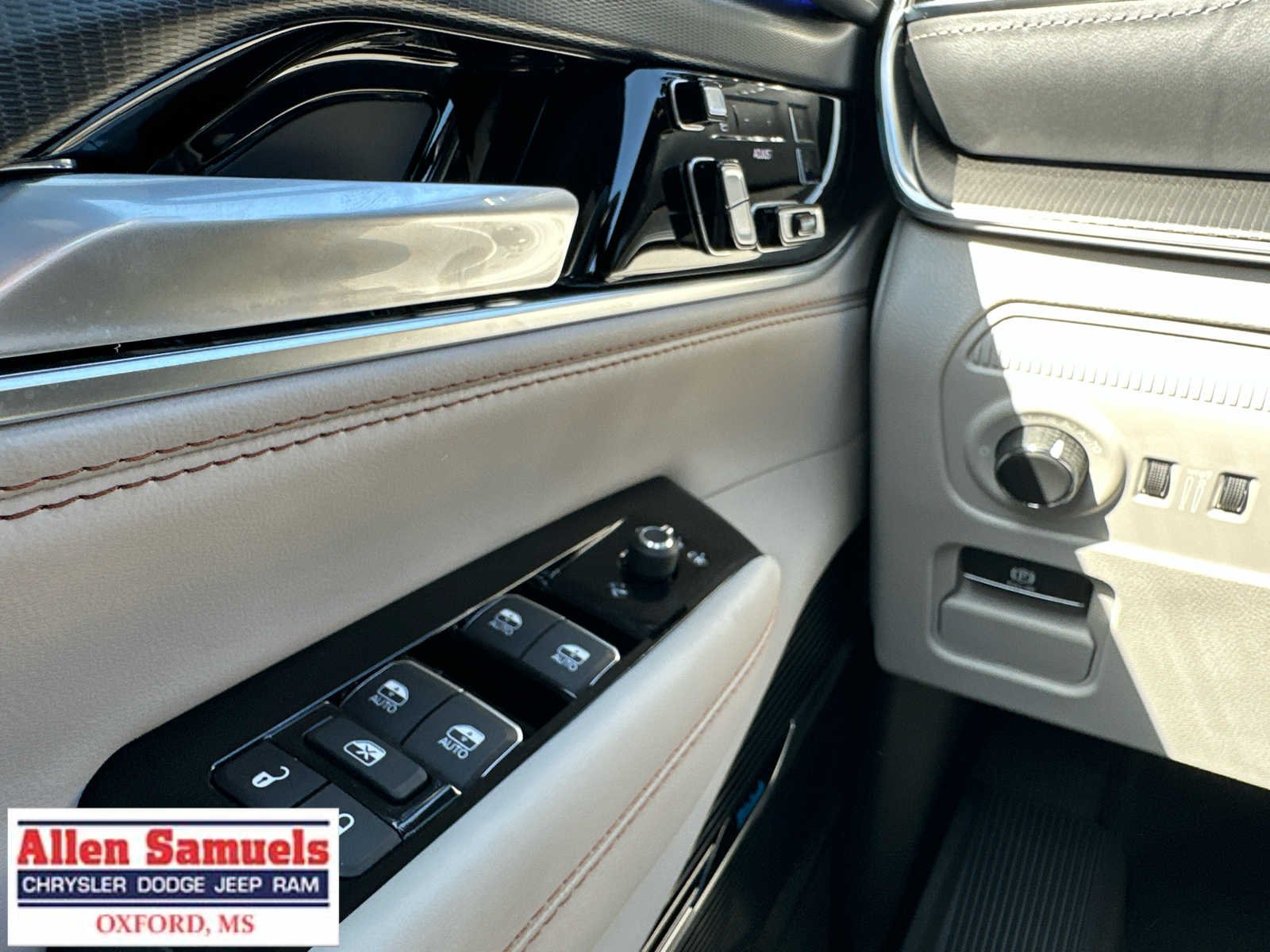 2026 Jeep Grand Wagoneer Summit Obsidian - Photo 19