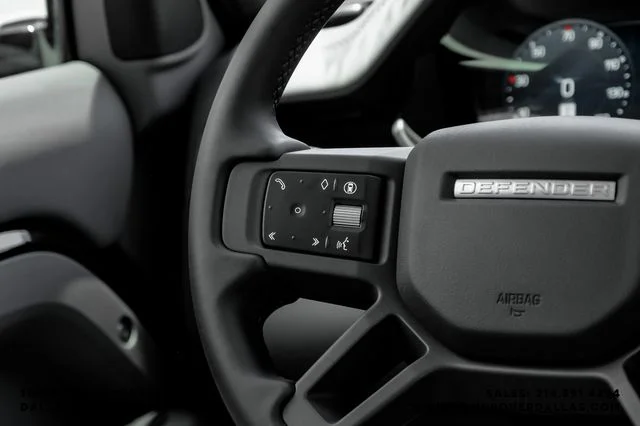 New 2026 Santorini Black Land Rover S image 16