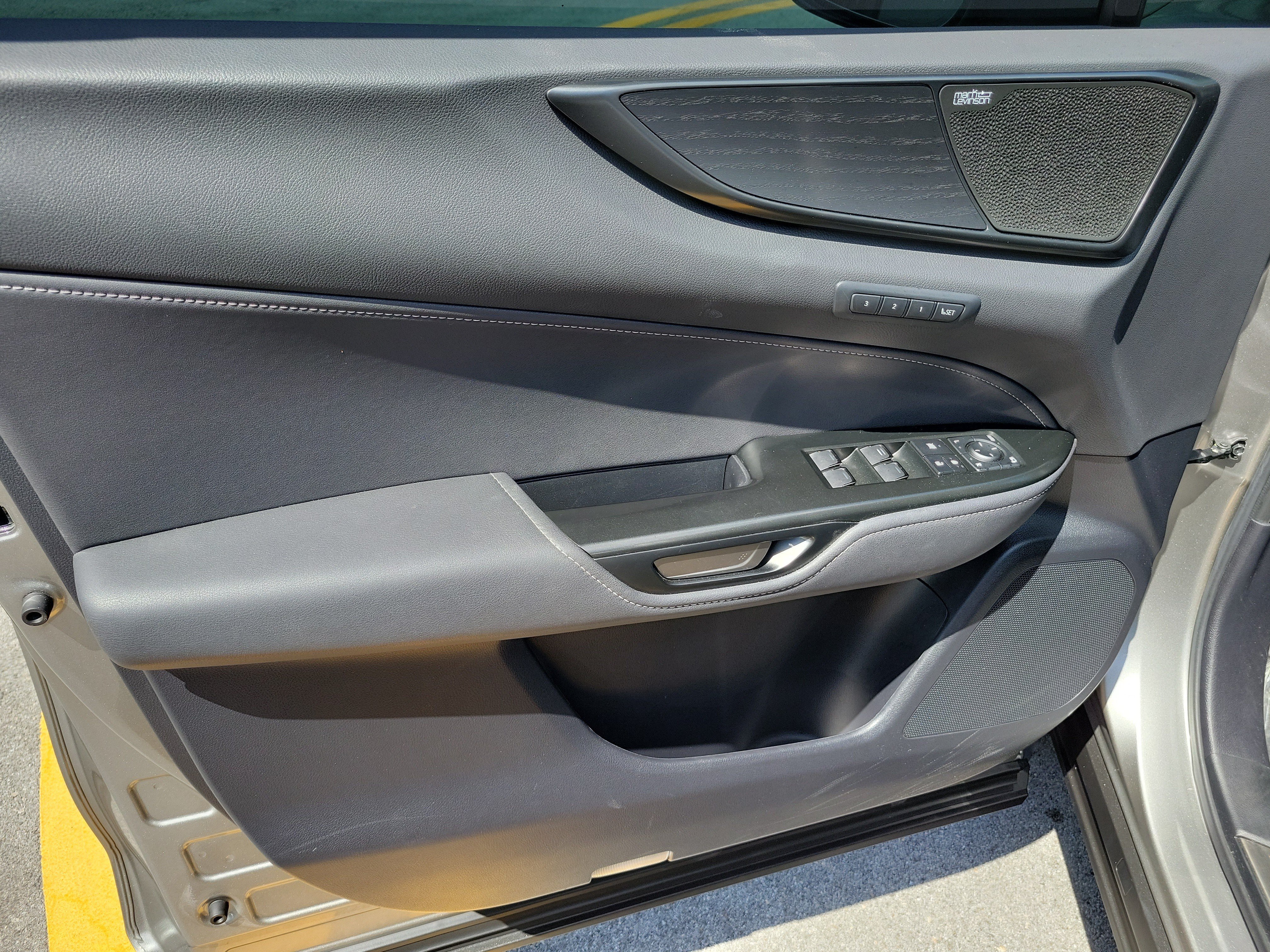 Used 2024 Silver Lexus 350 Luxury image 18